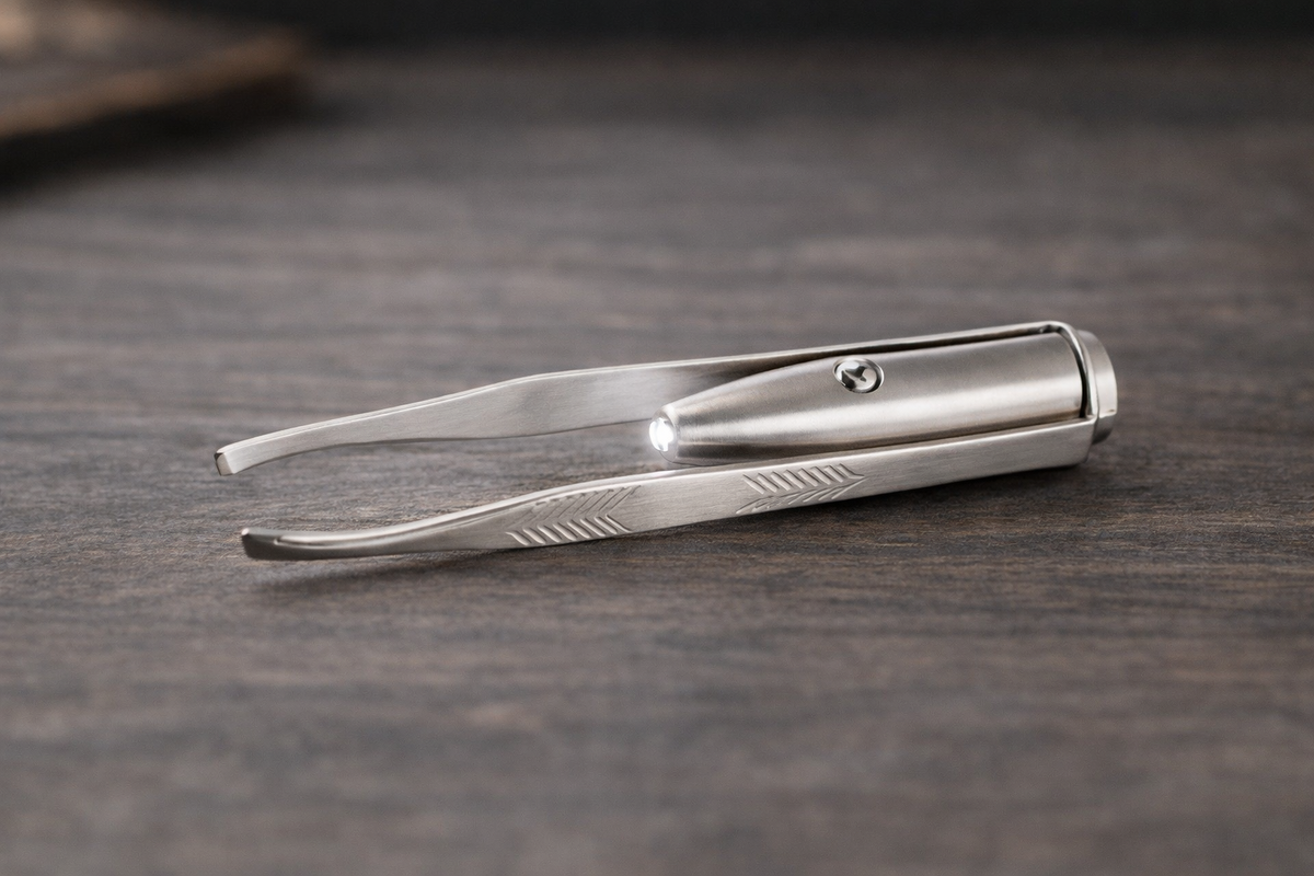 LED Light Eyebrow Tweezer – Precision Stainless Steel Hair Removal Tool